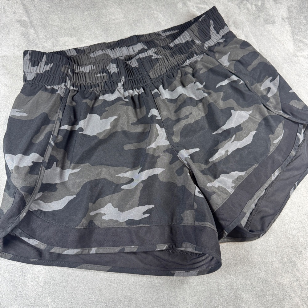 Athleta Mesh Racer Run Short 4" Black Gray Camo Print Women's Size S Running Gym
